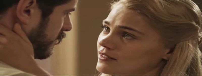 Jane perdoa Camilo e os dois trocam juras beijos de amor
